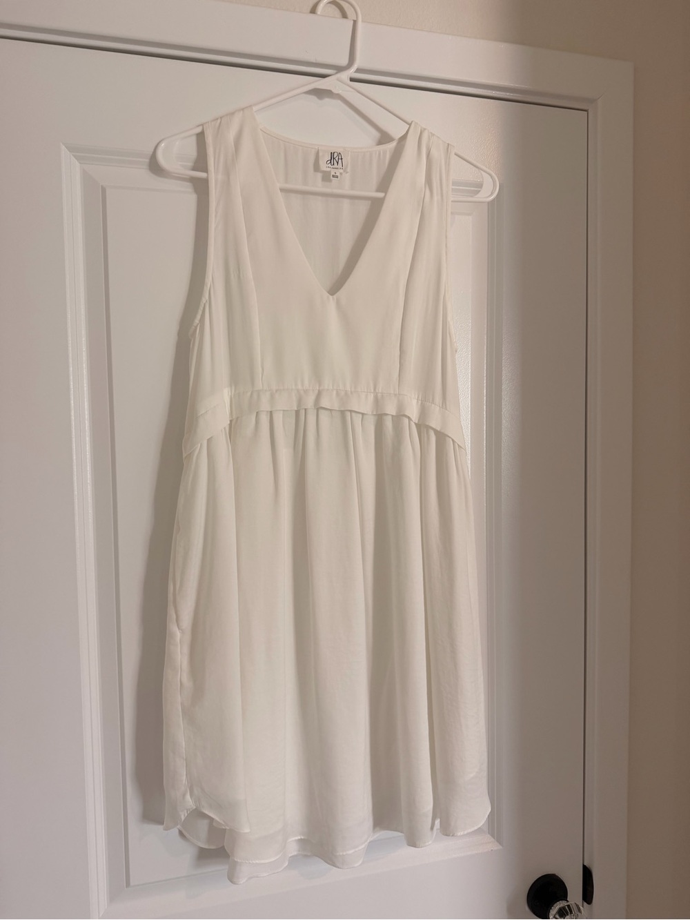 dRA Los Angeles White Flowy Sleeveless V-Neck Alhena Dress (Size Small) - Picture 2 of 10